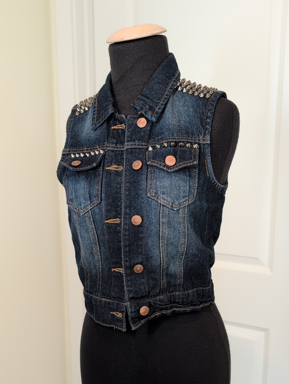Rifless Jeans Dark Denim Jacket with Contrast Stitching And Studs